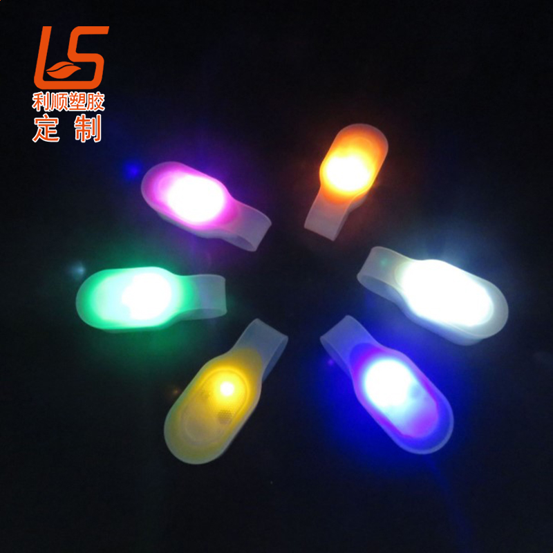 ���ƴ���LED�����A�ӟ� ҹ�g��ȫ��ʾ������